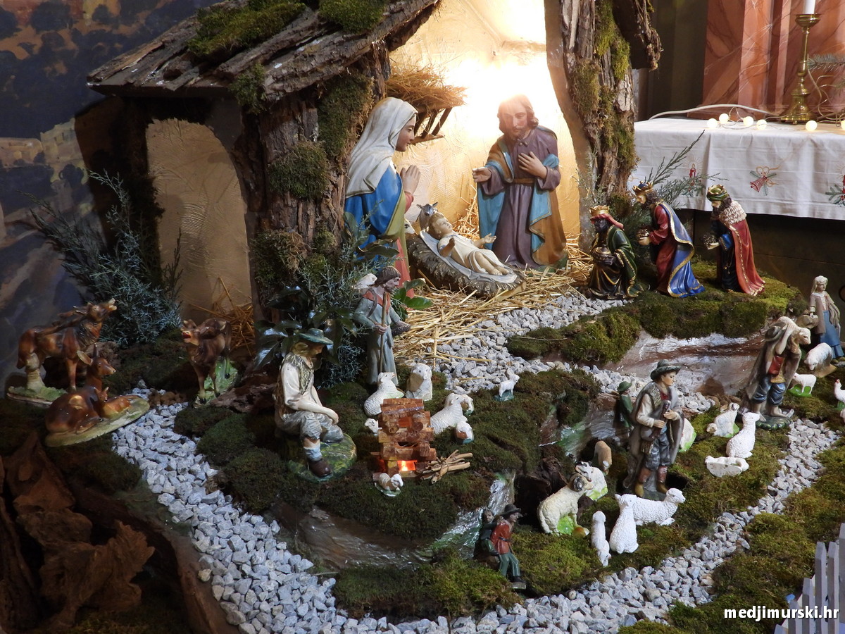 Božićni koncert pjevački zbor Dr. Vinko Žganec (4)