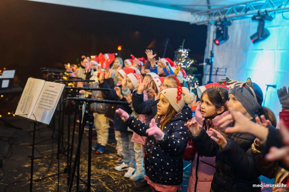 Božićni sajam Pribislavec (13)