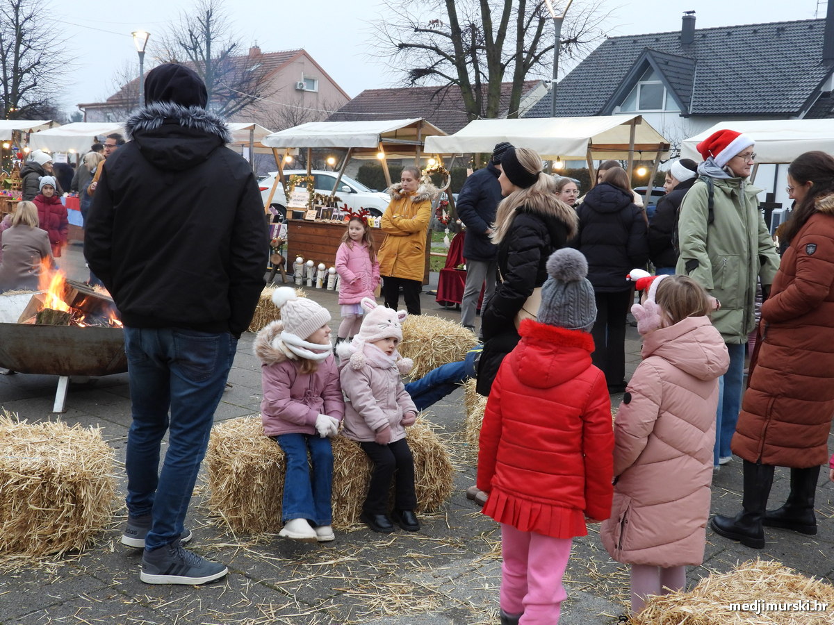 Božićni sajam Šenkovec (37)