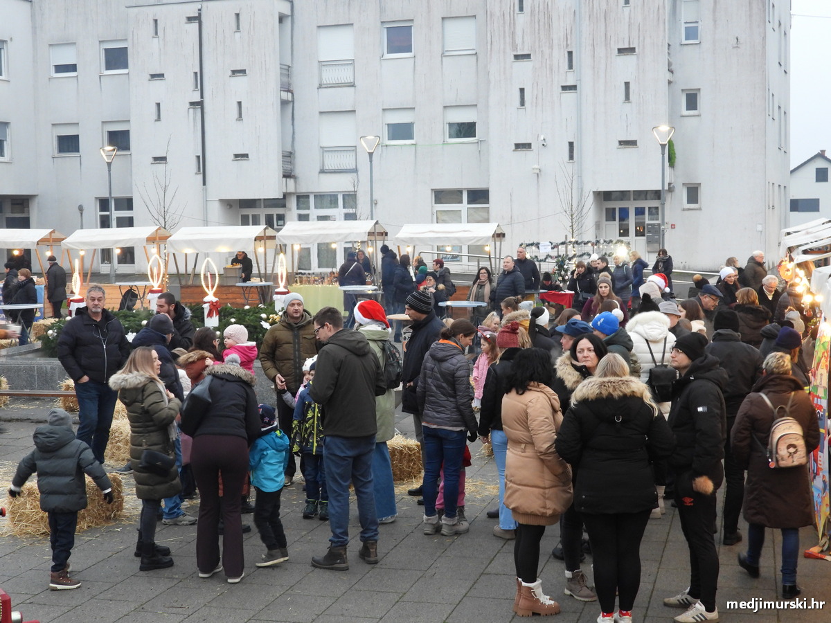 Božićni sajam Šenkovec (41)