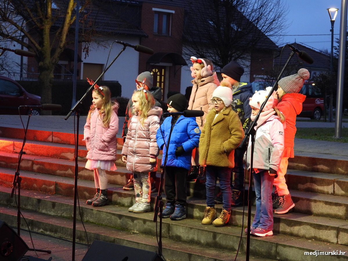 Božićni sajam Šenkovec (56)