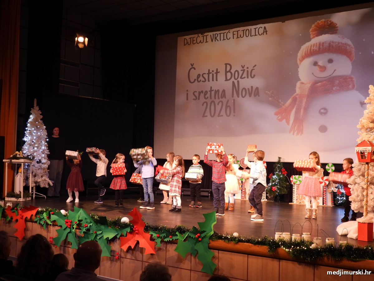DV Fijolica Božićna priredba (19)
