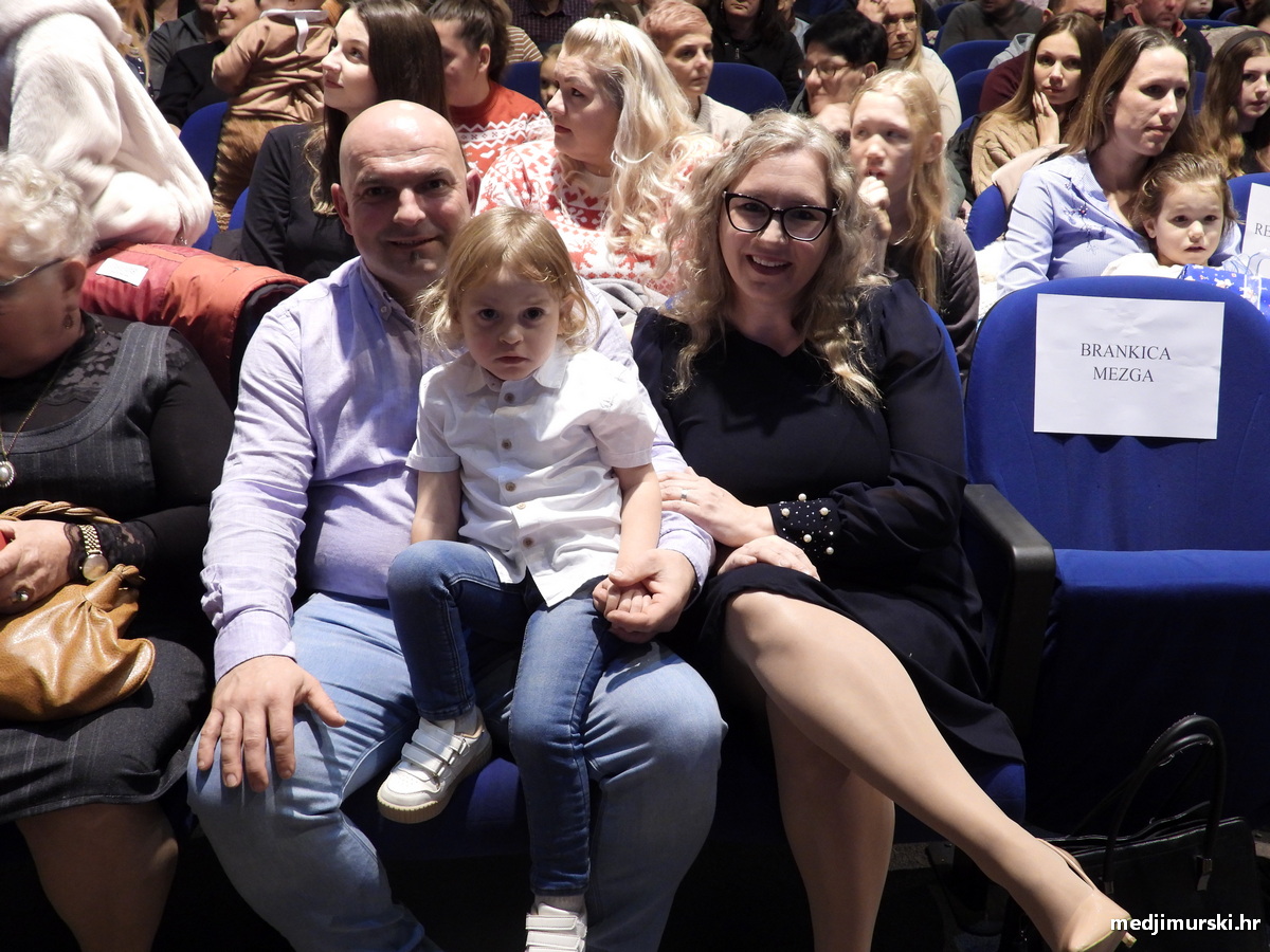 DV Fijolica Božićna priredba (2)