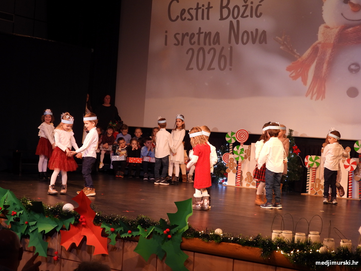 DV Fijolica Božićna priredba (28)