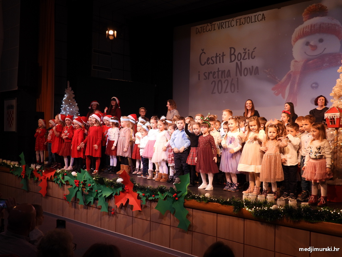 DV Fijolica Božićna priredba (42)