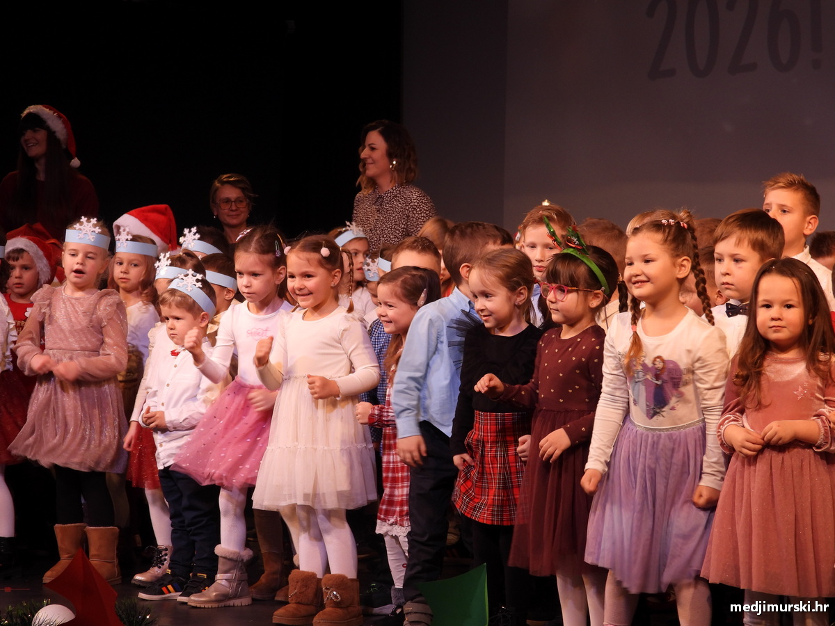 DV Fijolica Božićna priredba (47)