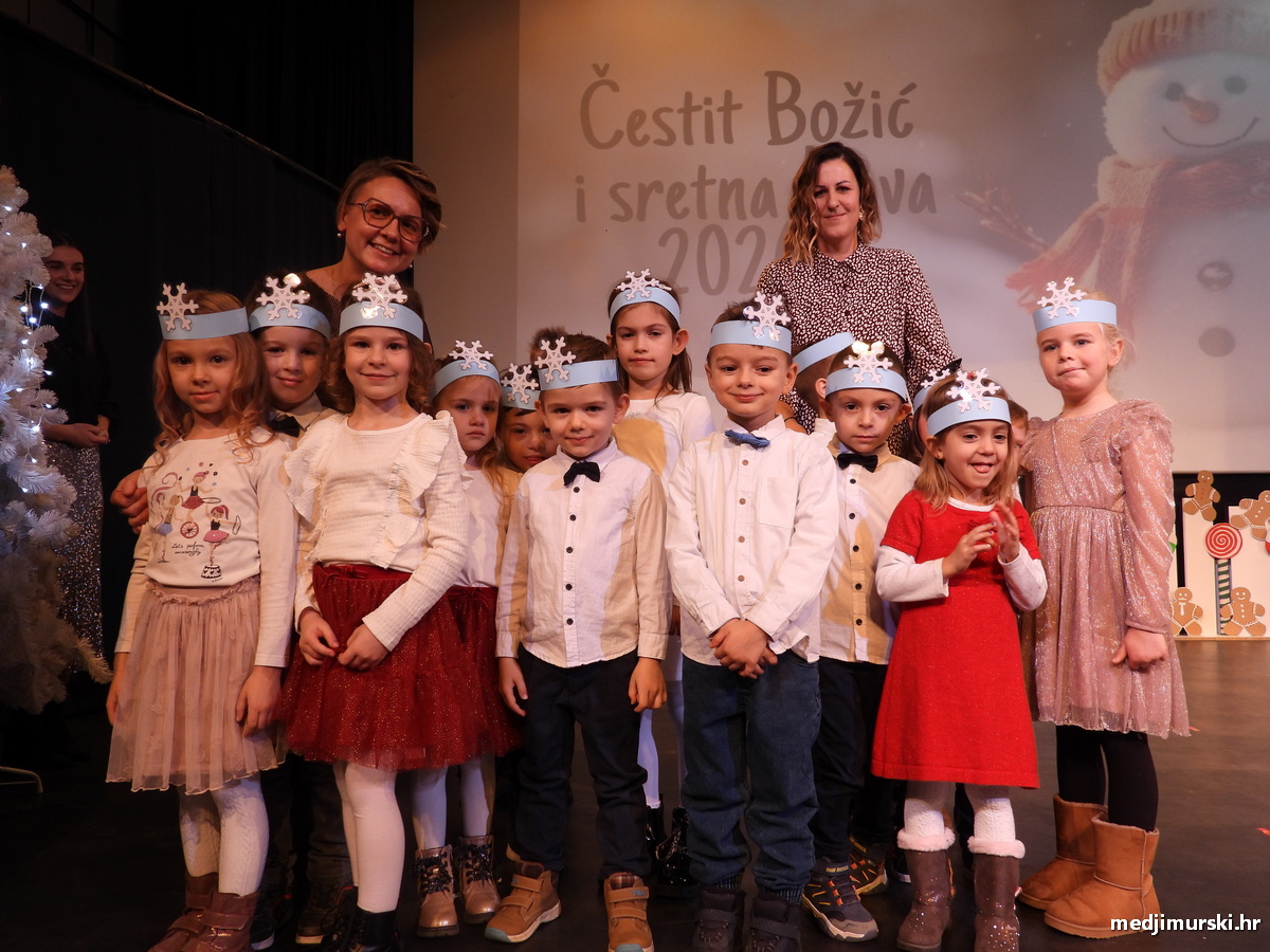 DV Fijolica Božićna priredba (50)