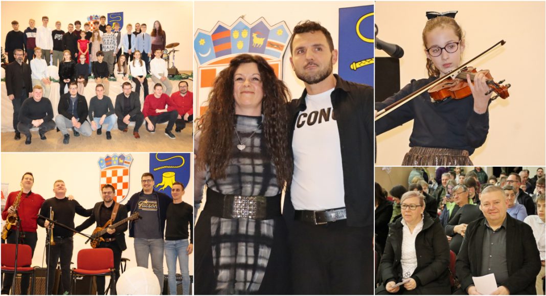 FOTO/VIDEO Polaznici i bivši učenici božićnom priredbom obilježili 30. rođendan glazbene škole Suita GLAVNA 2025 12 18T132703.838