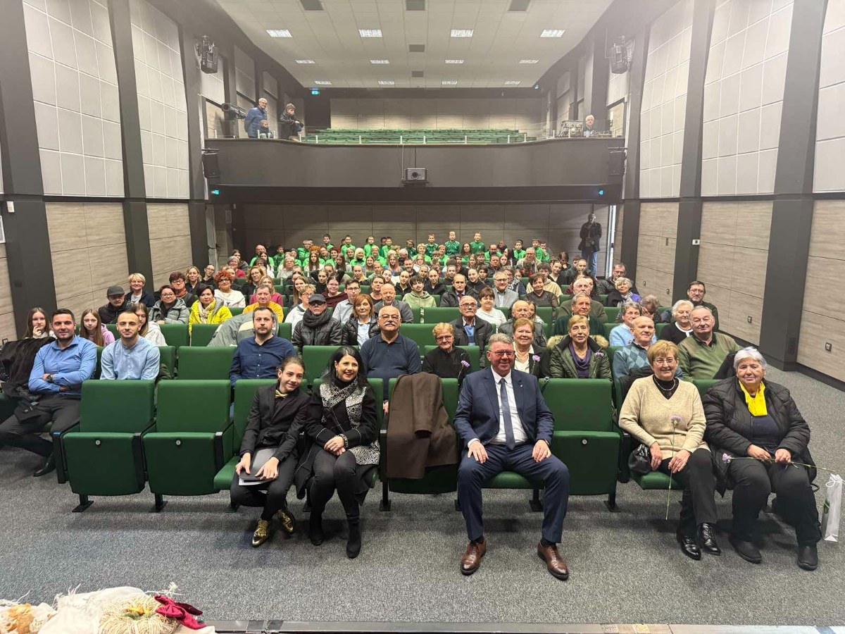 IMG 038c0c8df23495b7ee5d71c9f2a92d8b V