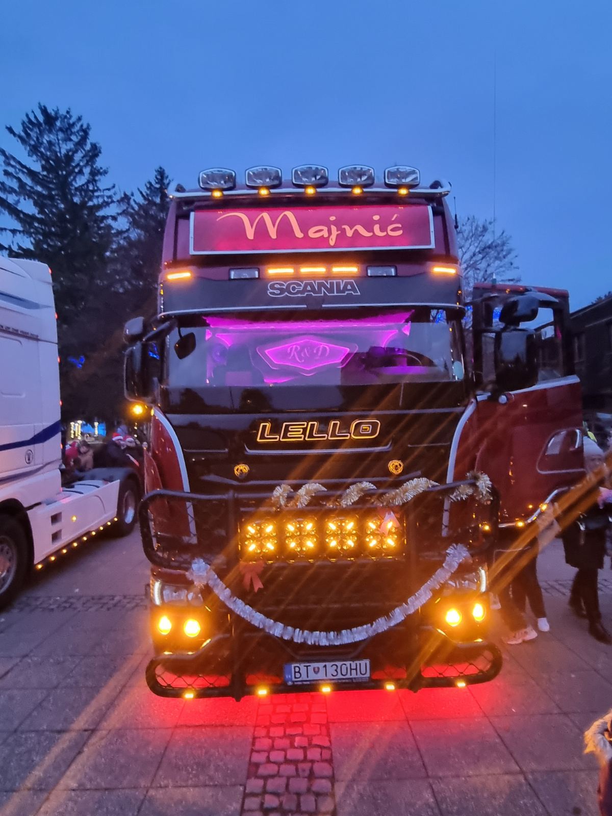 IMG 0e3755a3e46ee071474ac1bea2c16595 V