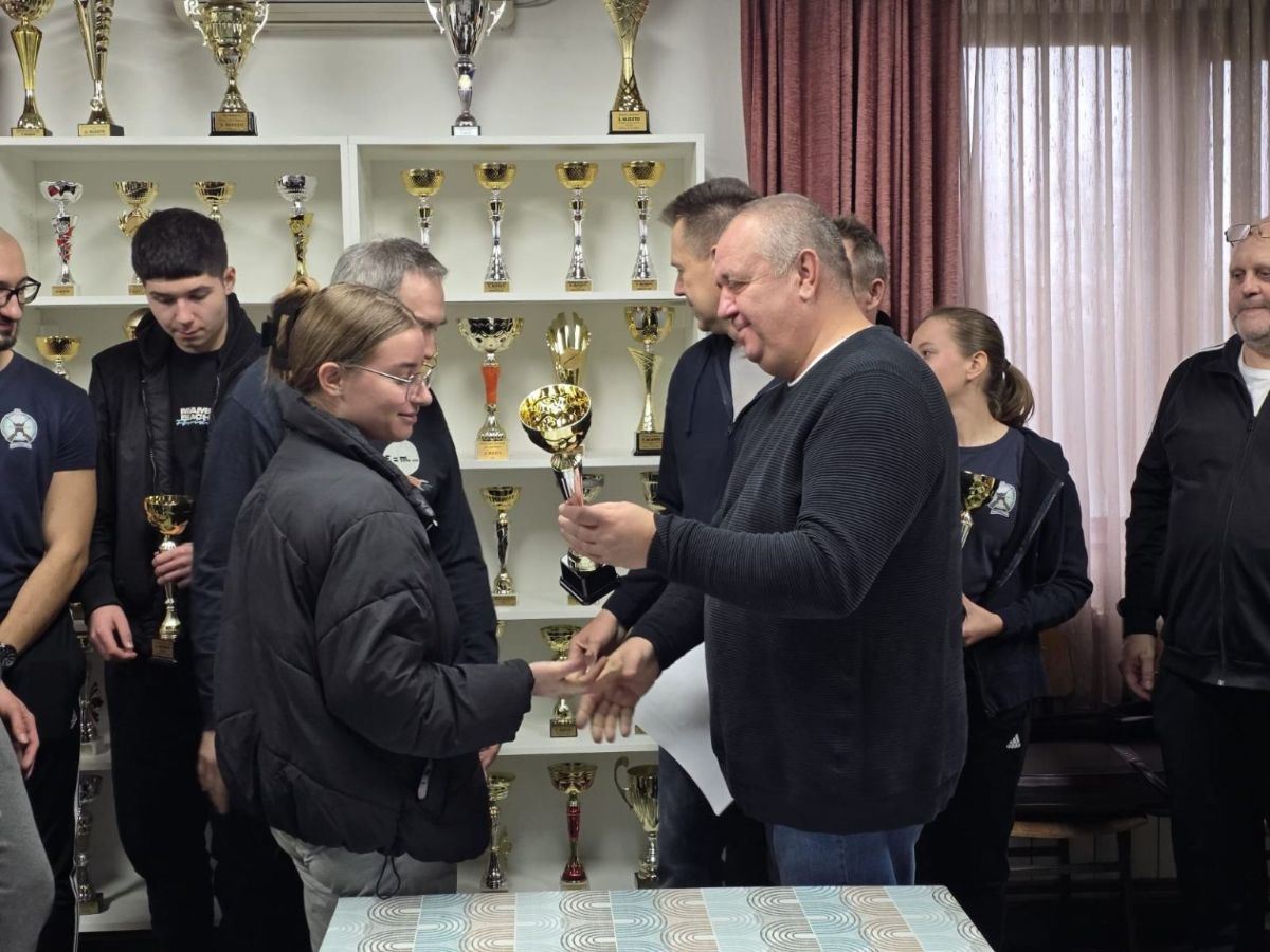 IMG 326af4b7fba3717ea01f701c683346e1 V