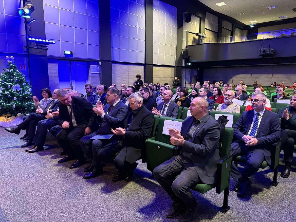 IMG 440232e23e60d91d3933e6f7742009af V