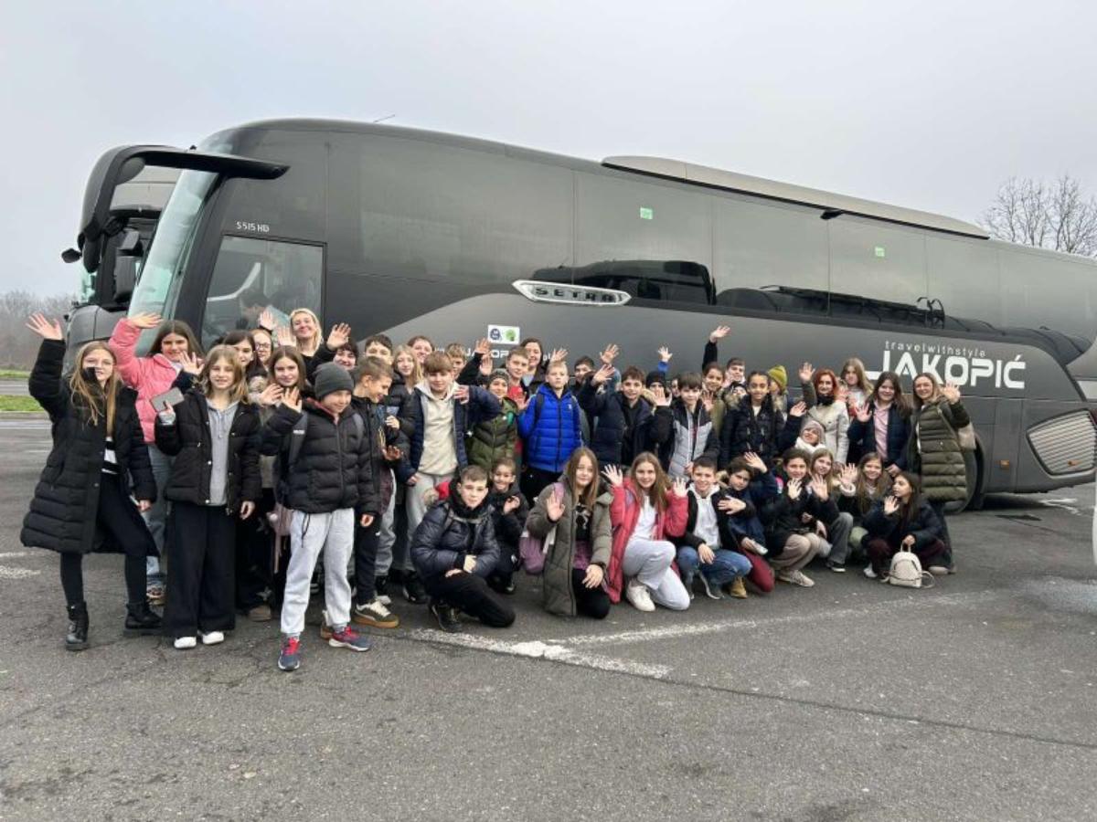 IMG 7beac61e000bf86185a408598c02c018 V