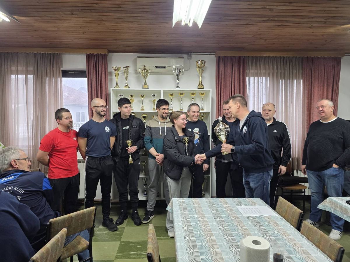 IMG 92d8439244697dcaffab5e62403e570d V