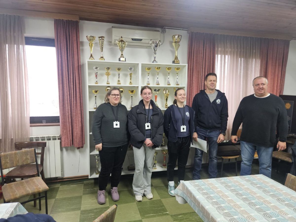 IMG 9b321fcbba082c416948ea095055d3e9 V