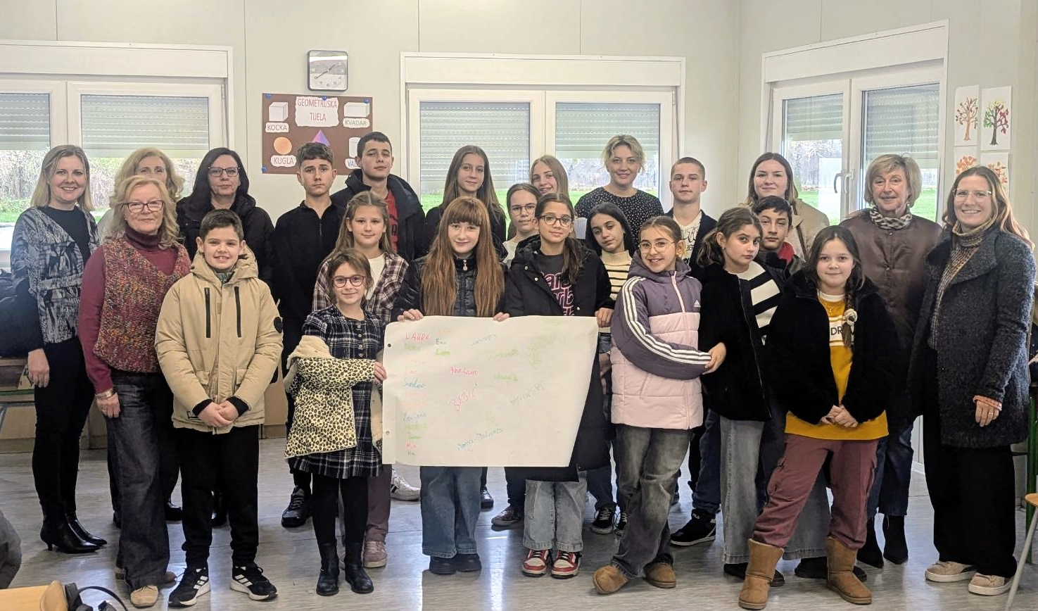 IMG 9deb2416cddaa6911f2852896cac65a2 V