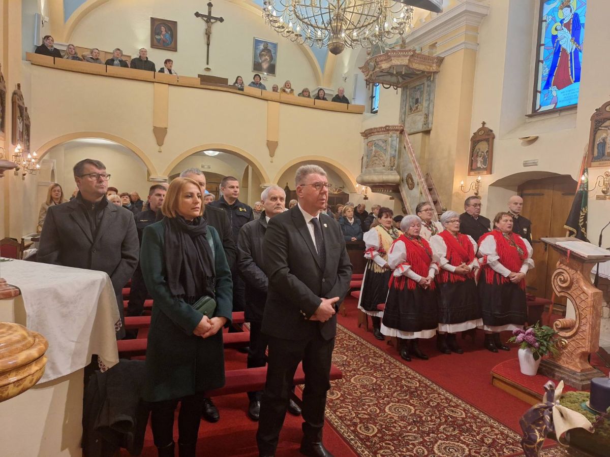 IMG e13472324e0d5e9b9186ceaffb0a6008 V