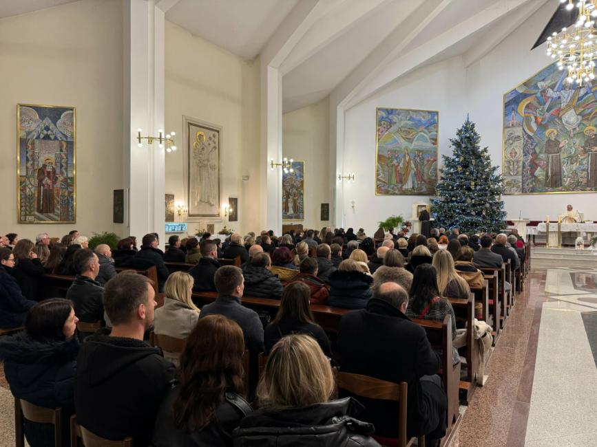 Messenger creation B0DC90F0 7FF9 4CD0 AD33 30A59675F97D