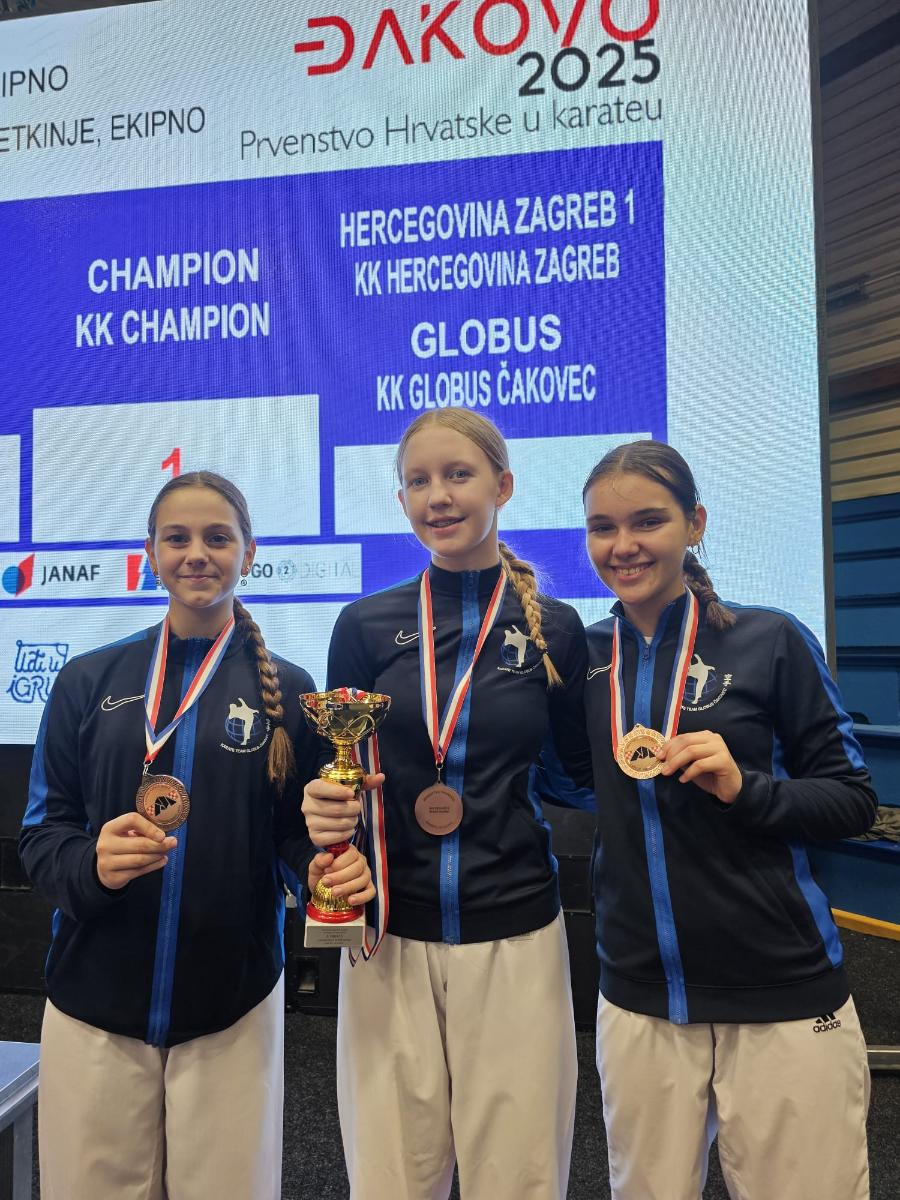 Mlađe kadetkinje Dalia, Tesa i Sara