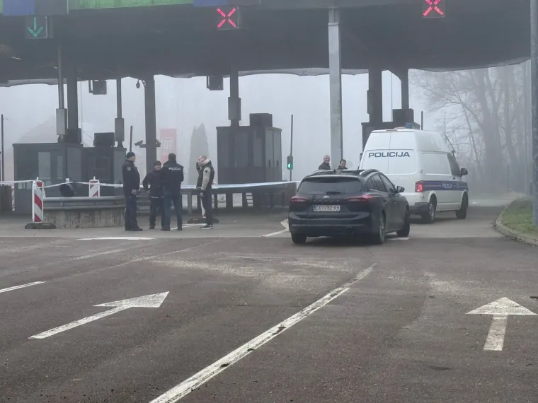 O 3f2d97ff 6d66 410b a97f b4a42cca1d29