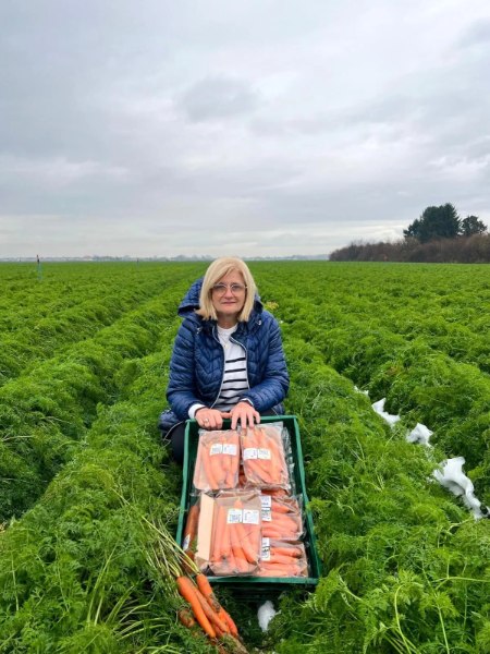 O 7b0db85f 34d3 4cb5 8fd2 7e5ebe743fde