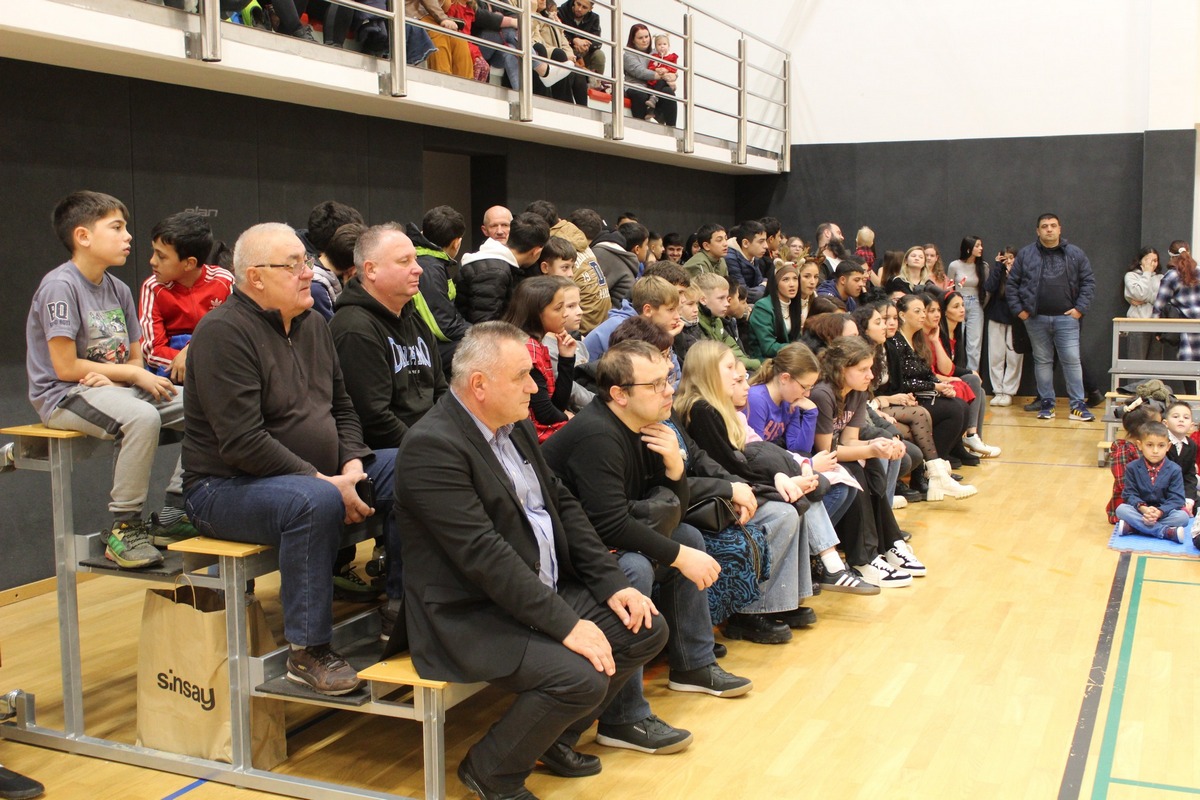 OŠ Orehovica Božićna priredba (26)