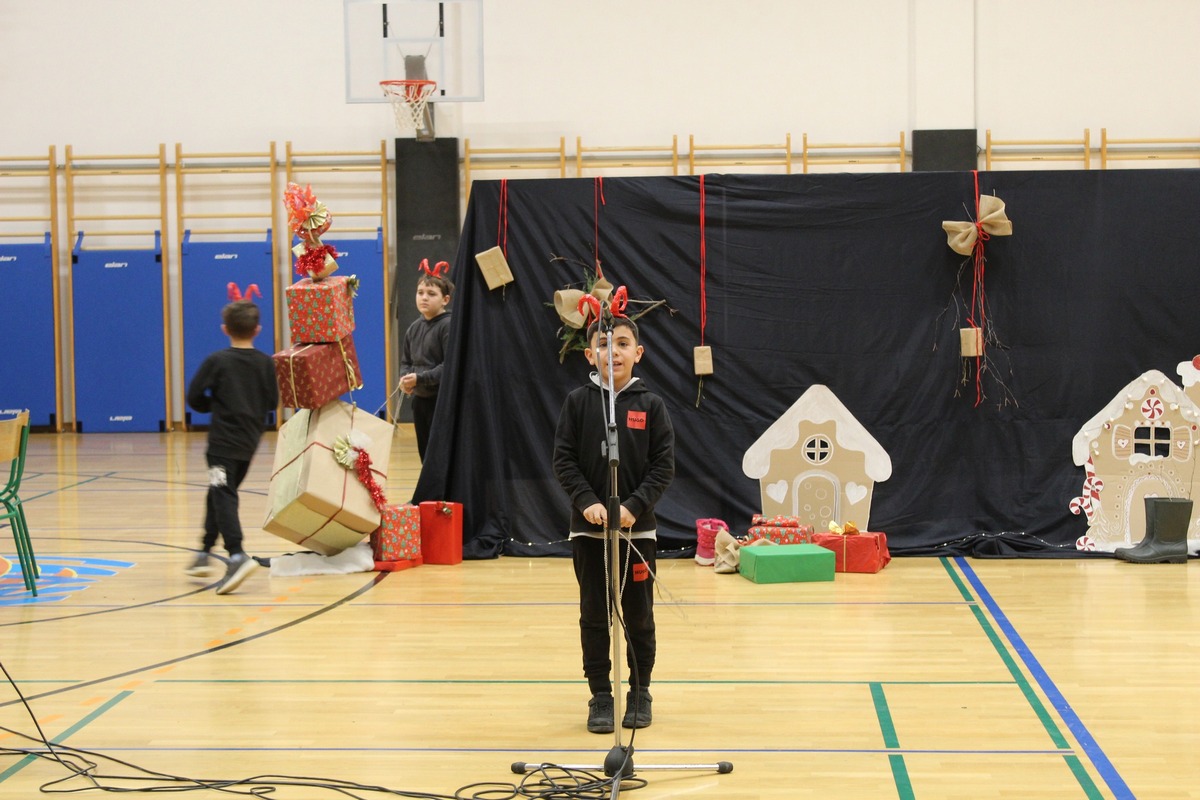 OŠ Orehovica Božićna priredba (27)