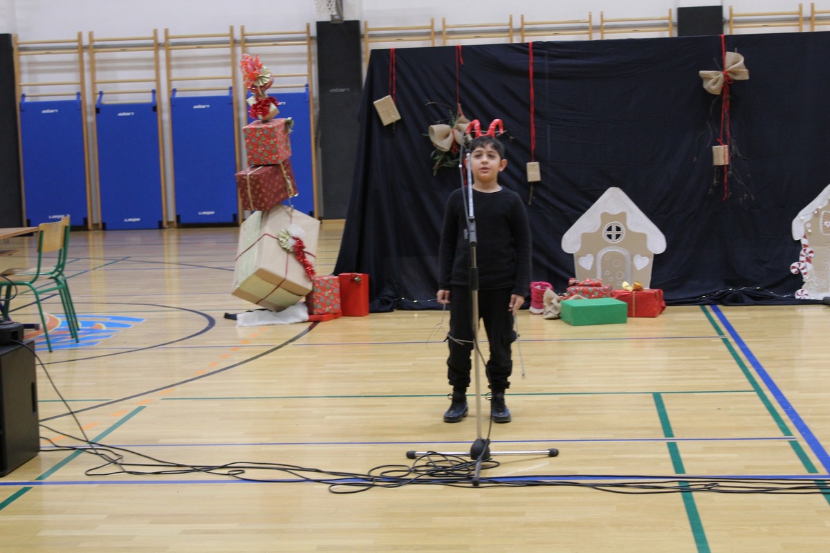 OŠ Orehovica Božićna priredba (30)