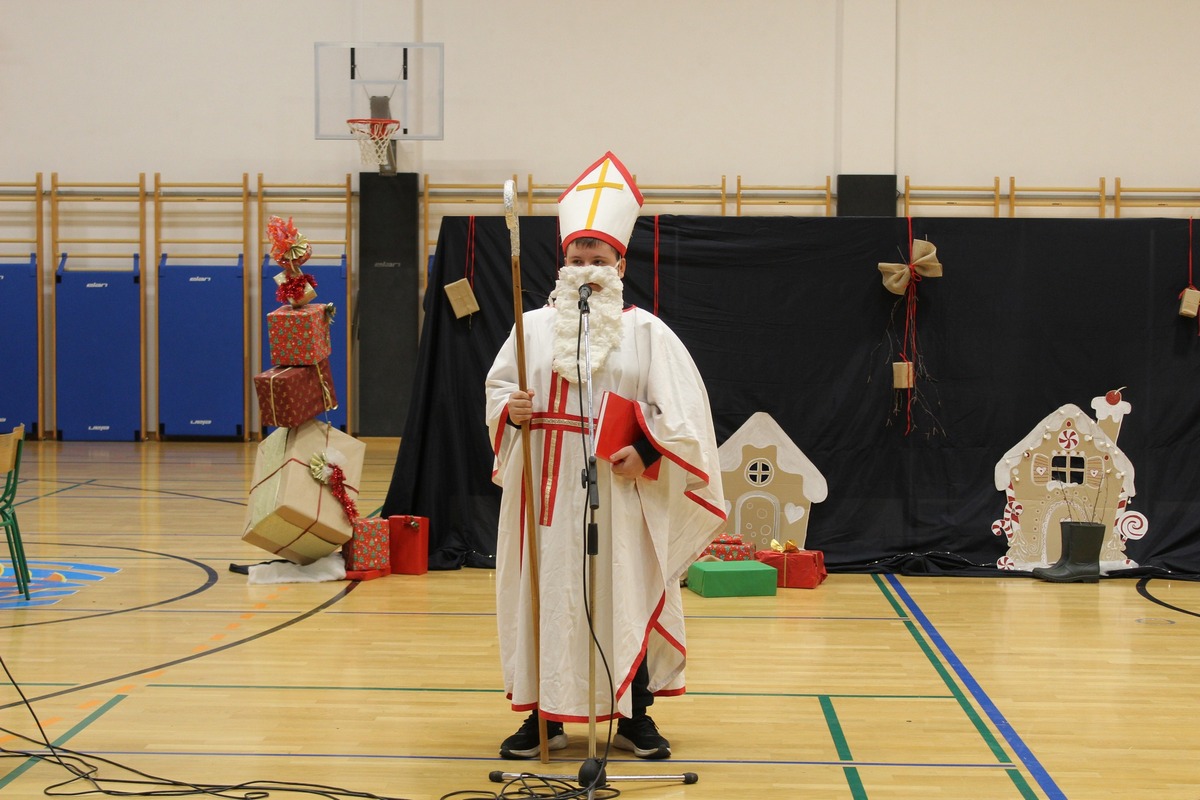 OŠ Orehovica Božićna priredba (33)