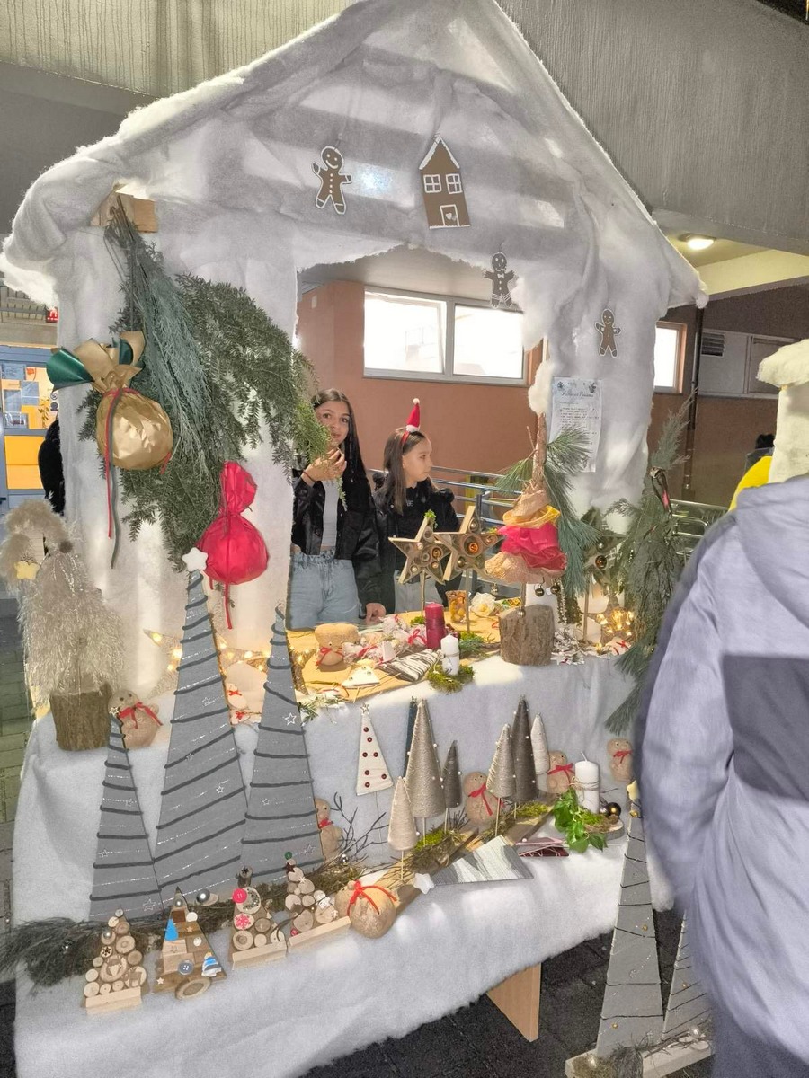 OŠ Orehovica Božićna priredba (39)