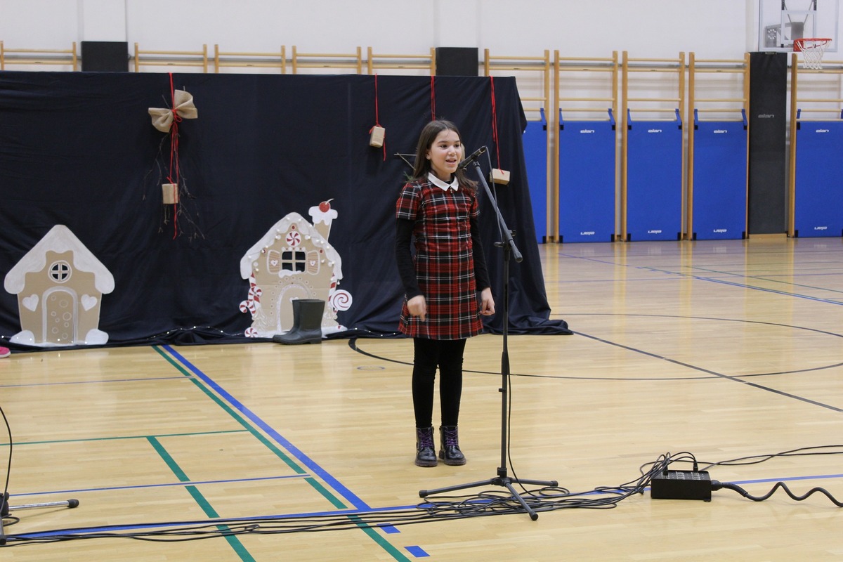 OŠ Orehovica Božićna priredba (9)