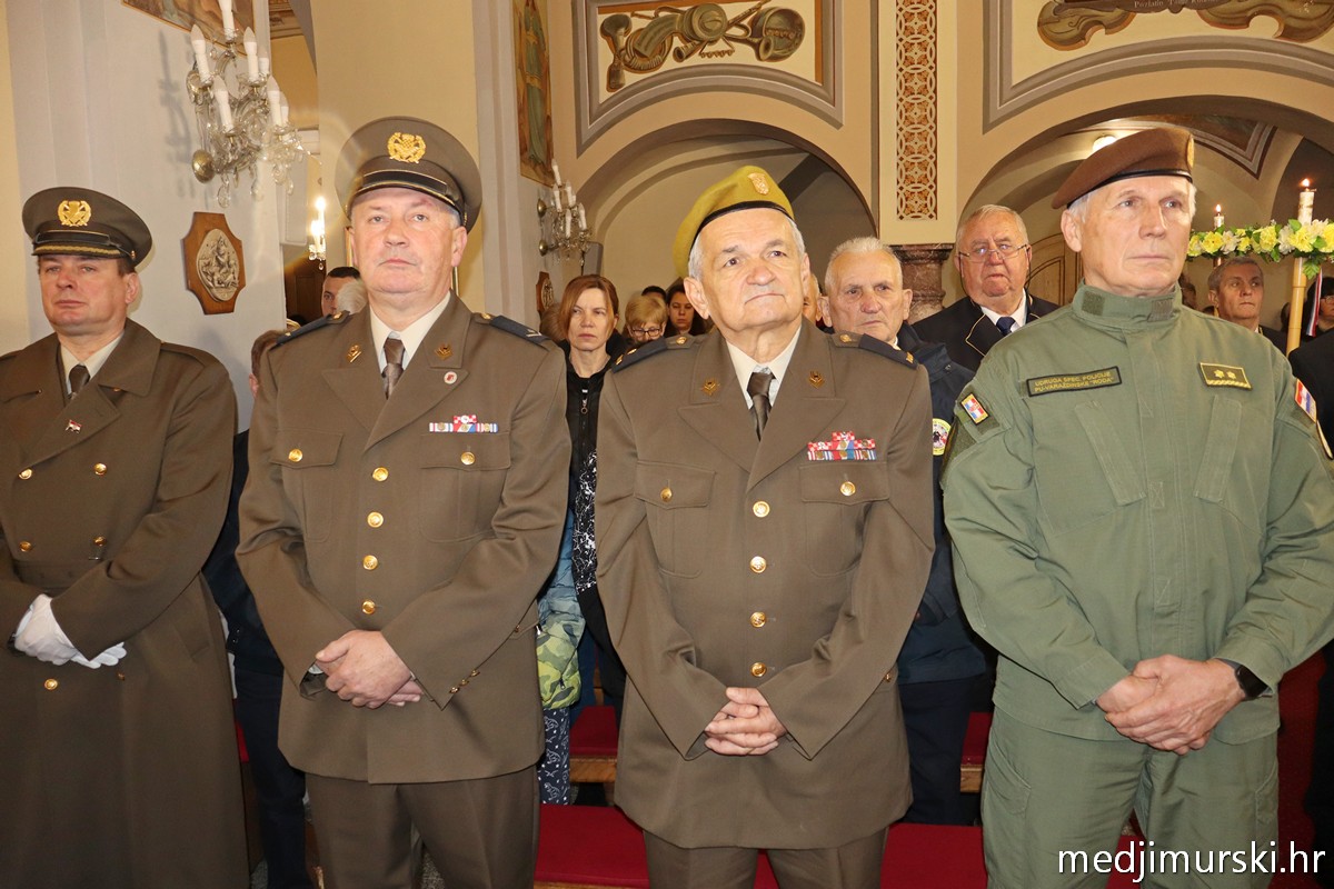 Obitelj Pintar spomen ploča Donji Kraljevec (16)