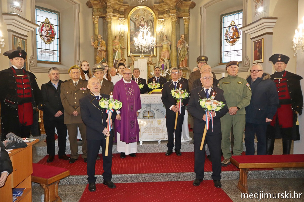 Obitelj Pintar spomen ploča Donji Kraljevec (19)