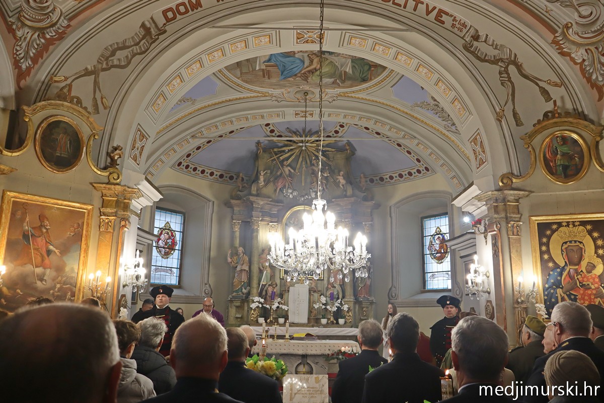 Obitelj Pintar spomen ploča Donji Kraljevec (2)