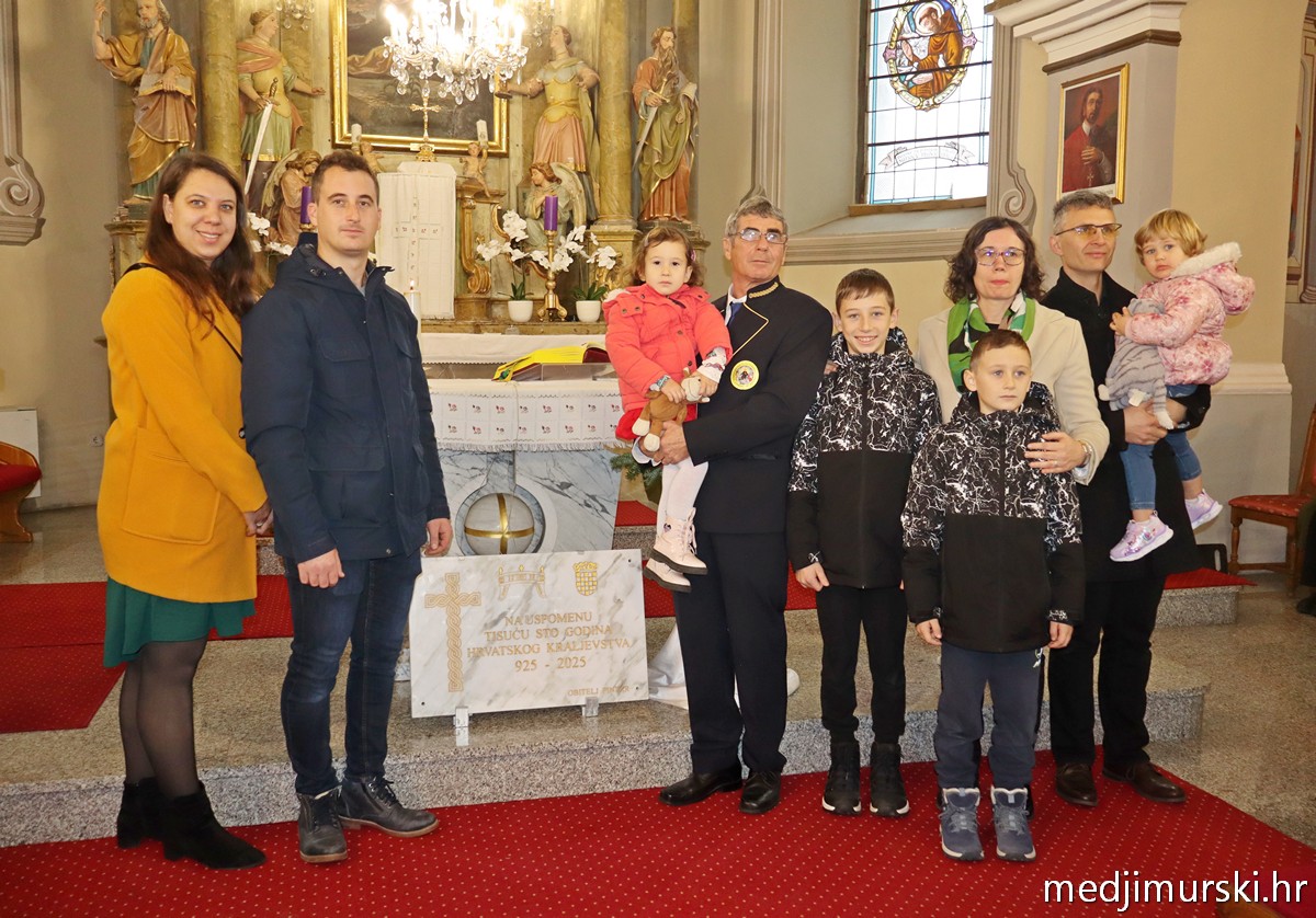 Obitelj Pintar spomen ploča Donji Kraljevec (20)