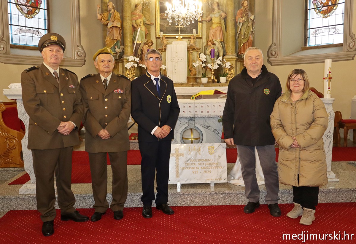 Obitelj Pintar spomen ploča Donji Kraljevec (22)