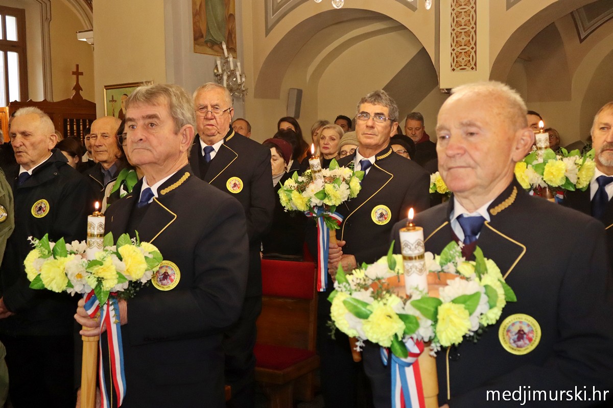 Obitelj Pintar spomen ploča Donji Kraljevec (5)