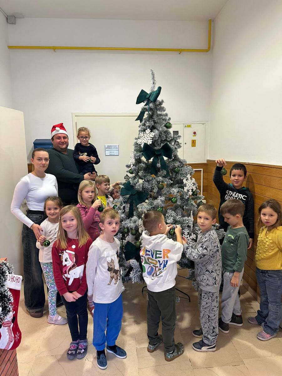 Općina Šenkovec kićenje bora (15)