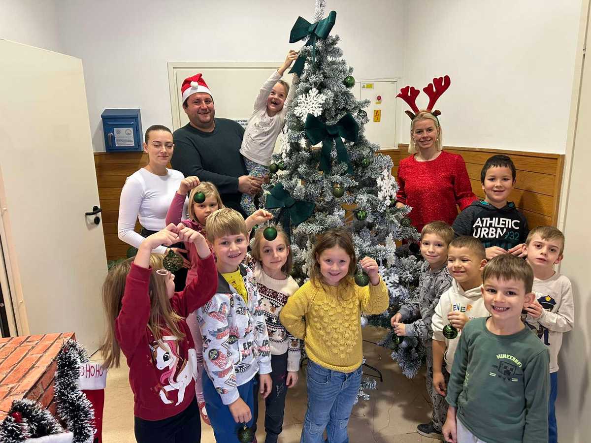 Općina Šenkovec kićenje bora (3)