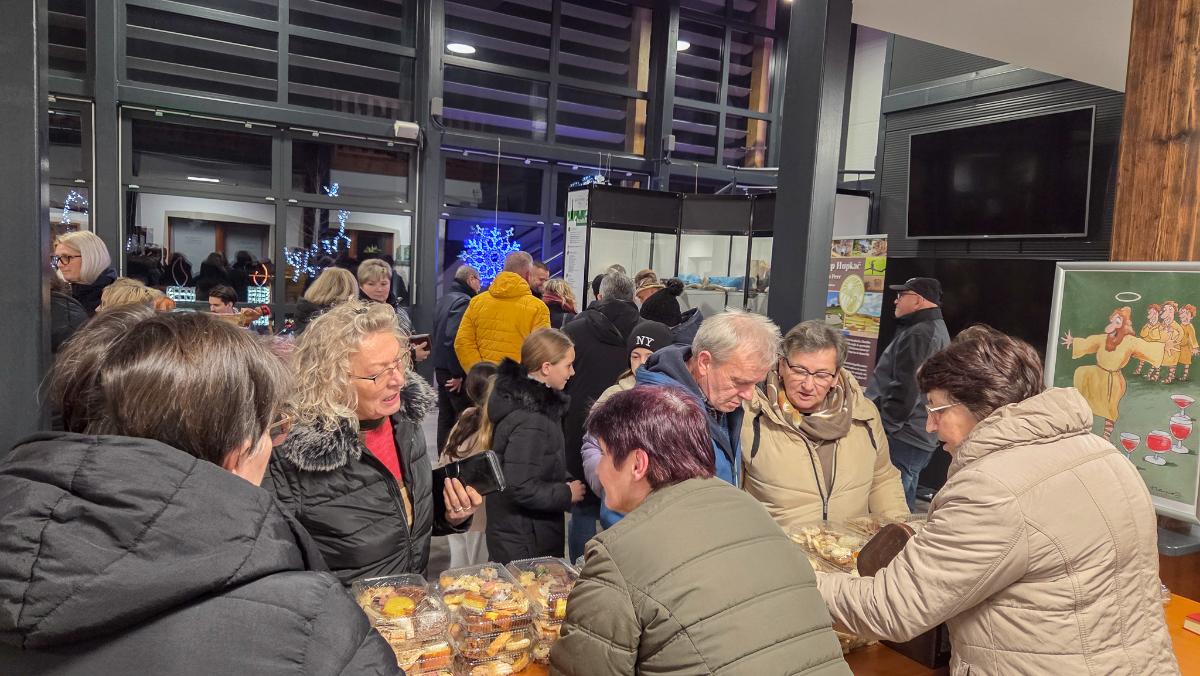 Paljenje 1. adventske svijeće u Štrigovi (14)