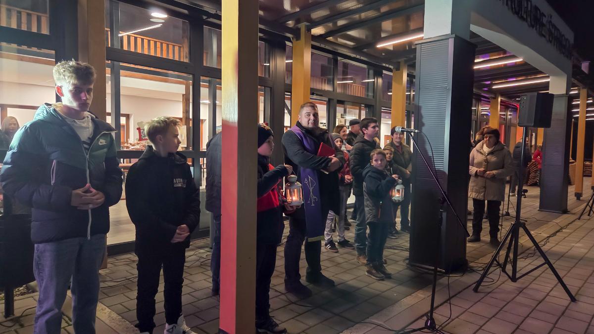 Paljenje 1. adventske svijeće u Štrigovi (7)