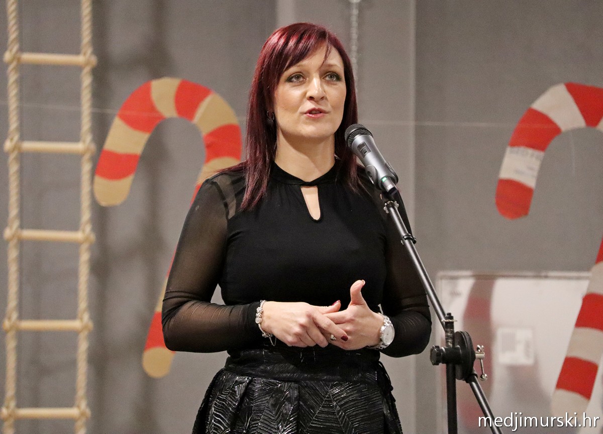 ZA UNUTRA 4 Ravnateljica OŠ Sveta Marija Gorana Šavora Peter