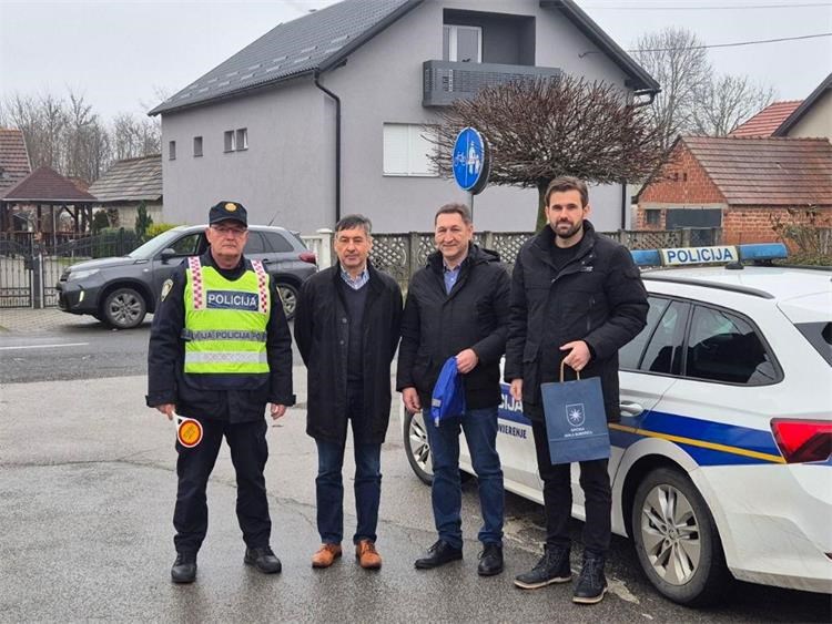 Za Božić nagrađujemo najsavjesnije vozače (19)