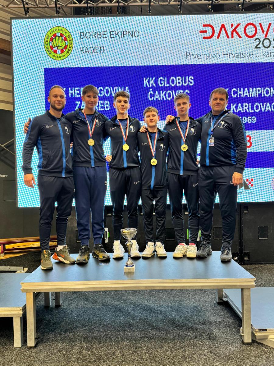 Zlatni kadeti s trenerima
