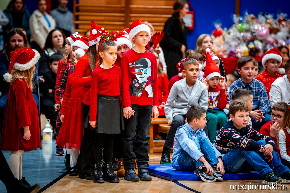 BOŽIĆNI SAJAM I PRIREDBA oš donji kraljevec (18)