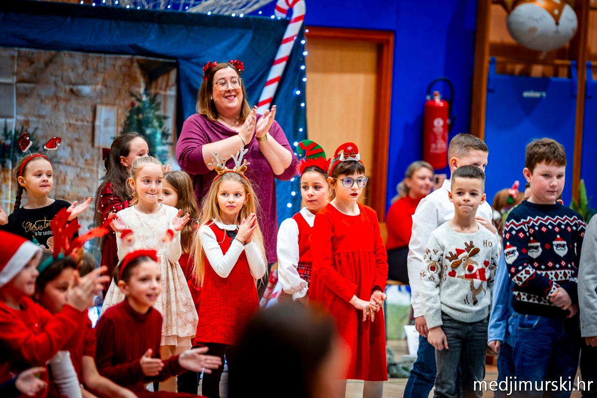 BOŽIĆNI SAJAM I PRIREDBA oš donji kraljevec (20)