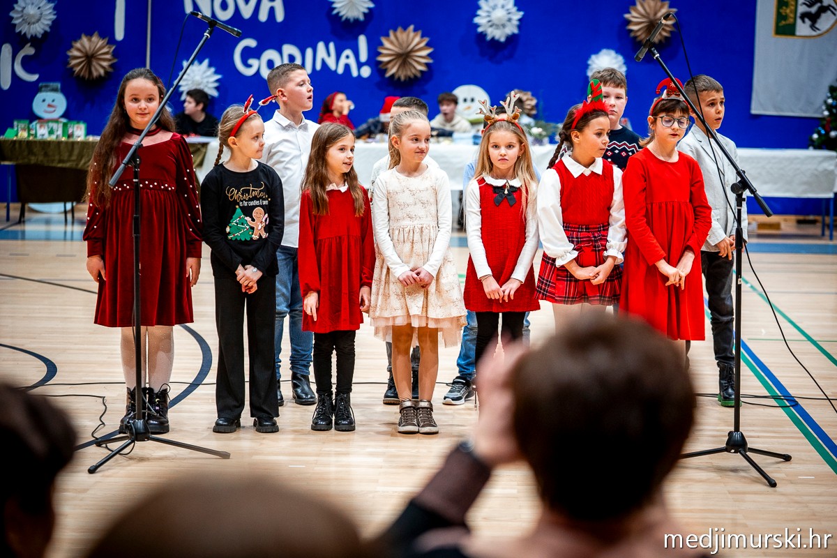 BOŽIĆNI SAJAM I PRIREDBA oš donji kraljevec (21)