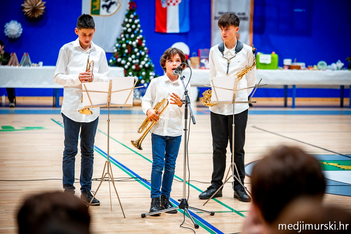 BOŽIĆNI SAJAM I PRIREDBA oš donji kraljevec (25)