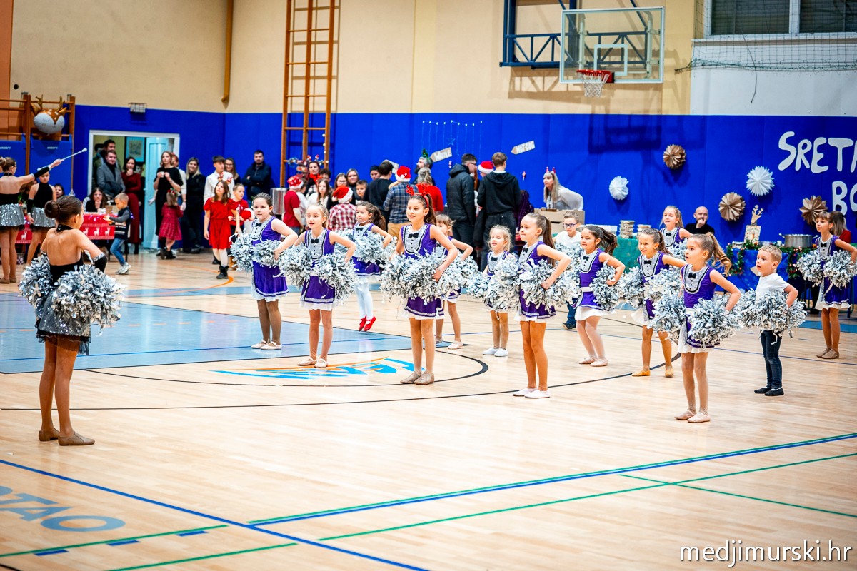 BOŽIĆNI SAJAM I PRIREDBA oš donji kraljevec (28)