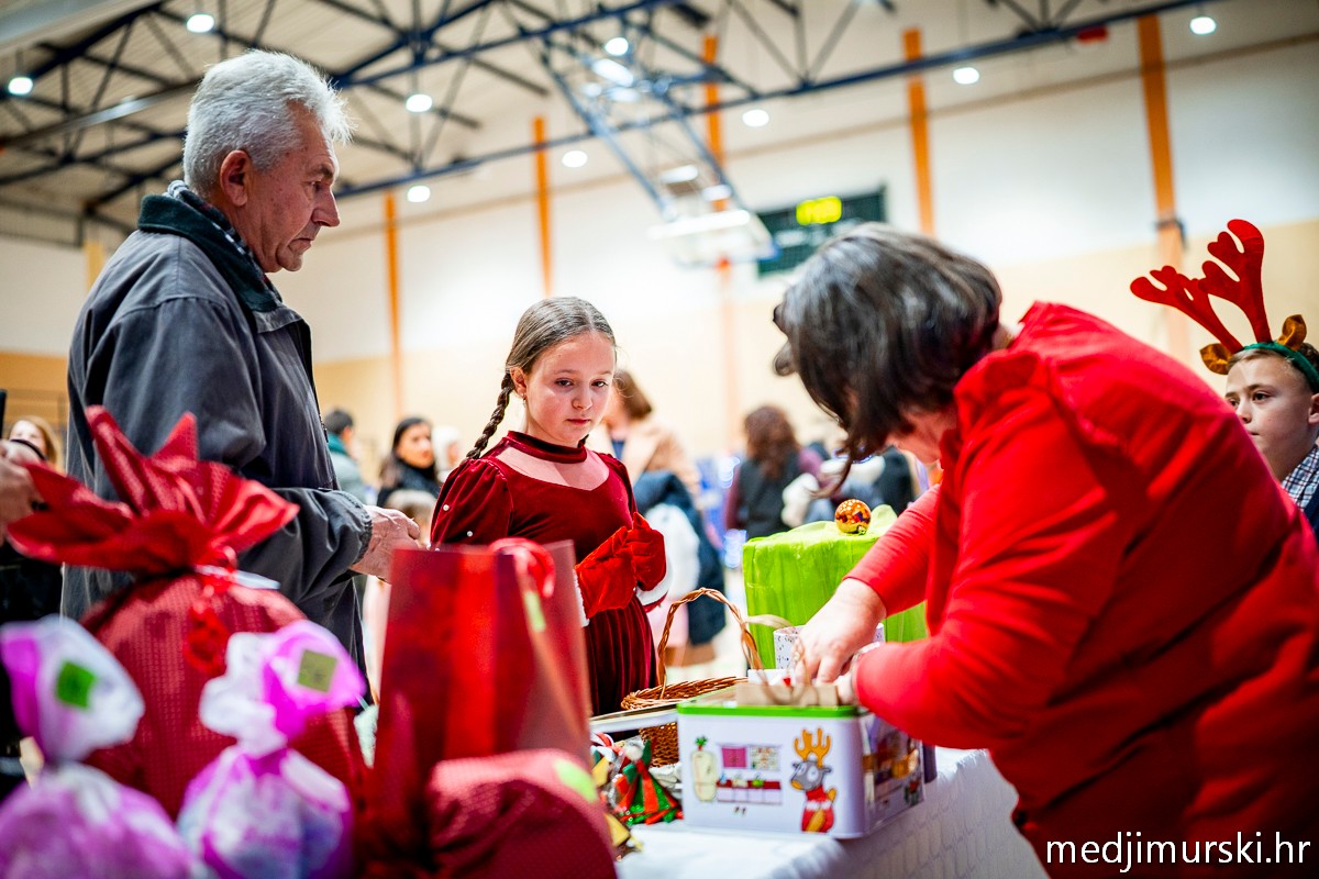 BOŽIĆNI SAJAM I PRIREDBA oš donji kraljevec (35)